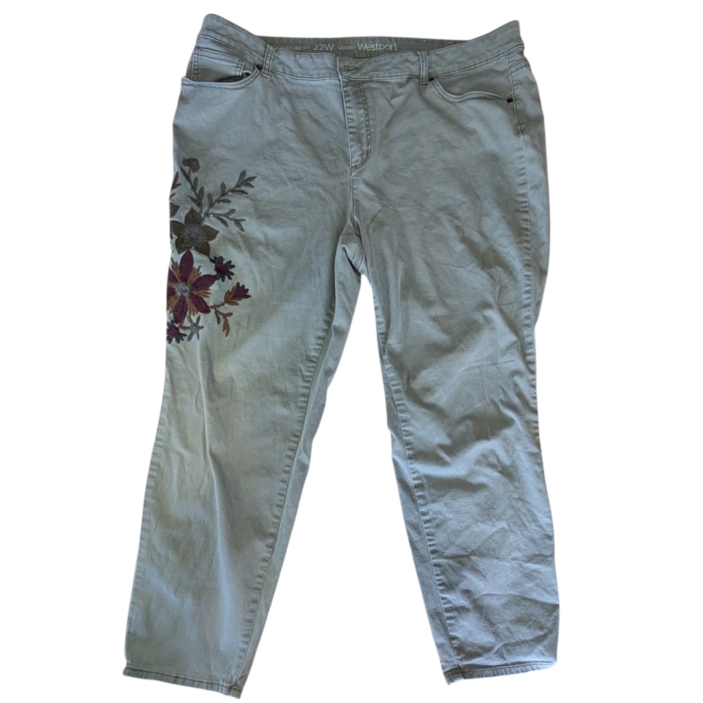 Size 22W Signature Embroiderd Jeans